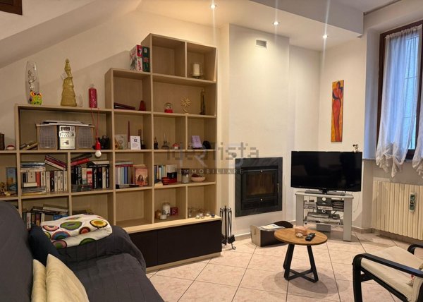 appartamento in vendita a Cesano Maderno in zona Binzago