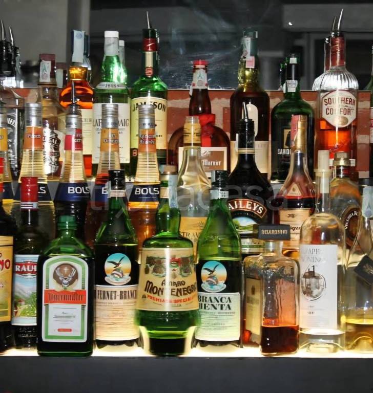 negozio in vendita a Cesano Maderno