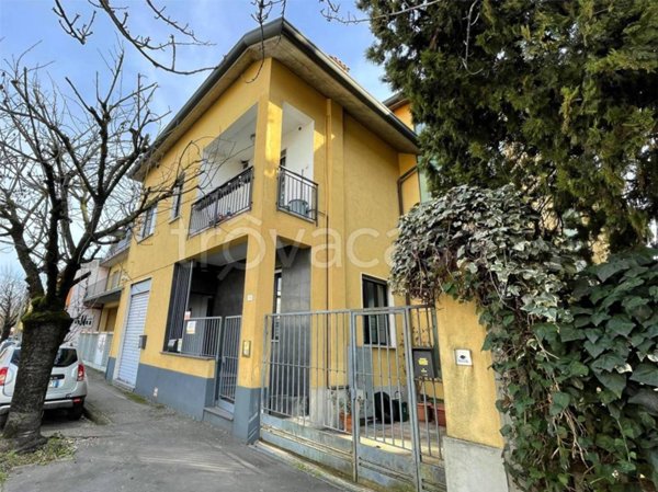 appartamento in vendita a Cesano Maderno in zona Binzago