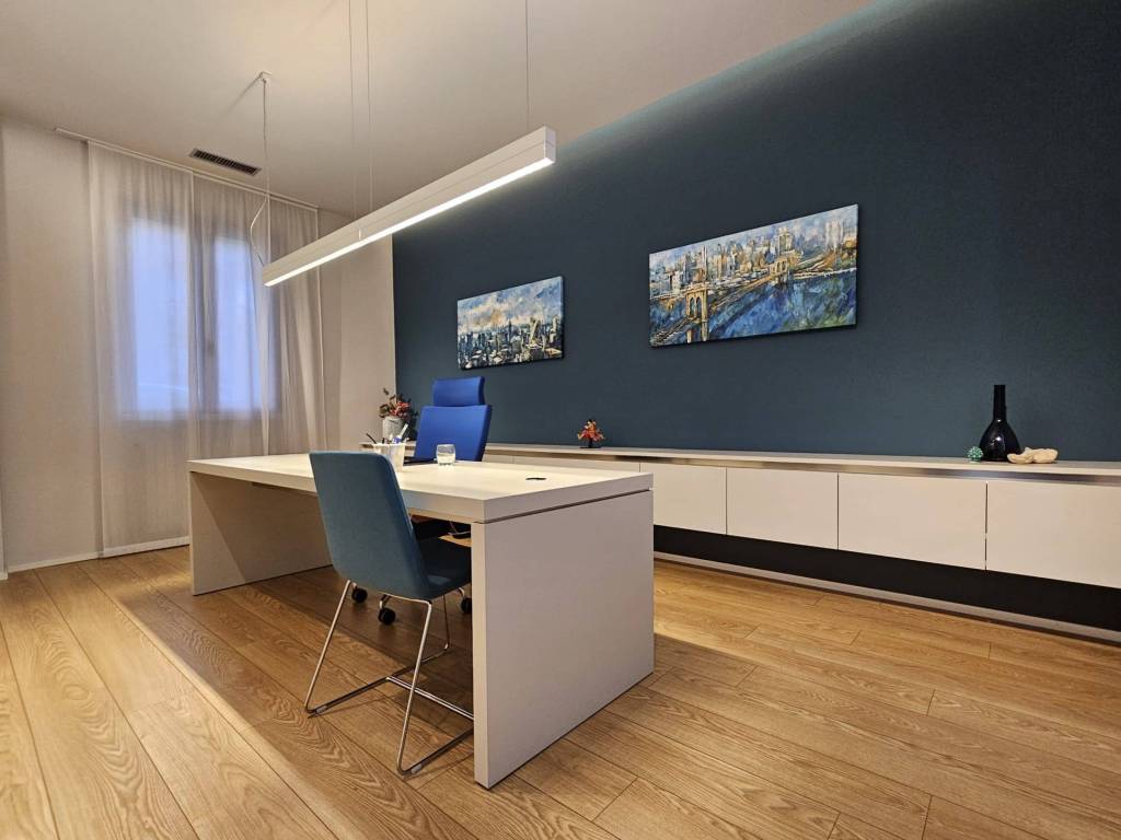 ufficio in vendita a Cesano Maderno