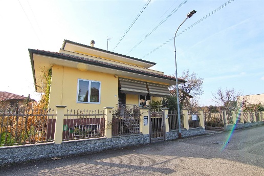 casa indipendente in vendita a Cesano Maderno