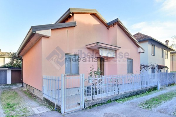 casa indipendente in vendita a Cesano Maderno