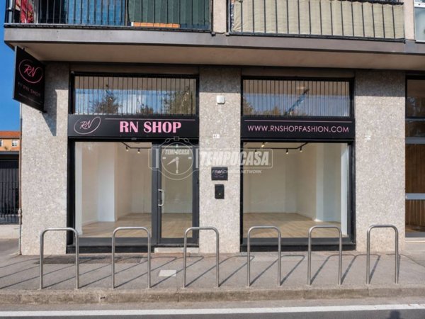 negozio in vendita a Cesano Maderno