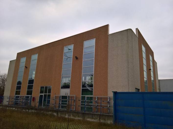 locale commerciale in vendita a Cesano Maderno