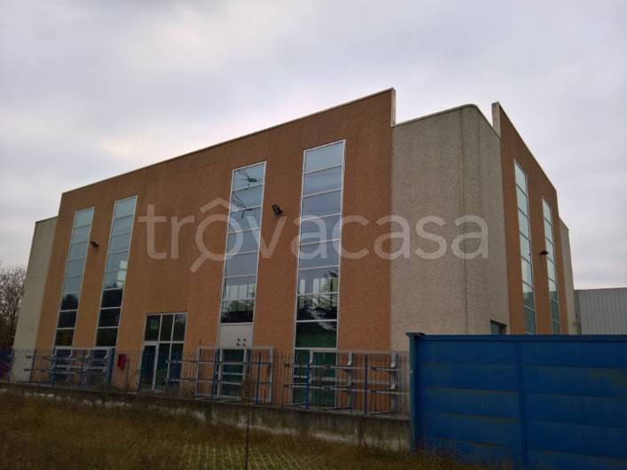 locale commerciale in vendita a Cesano Maderno