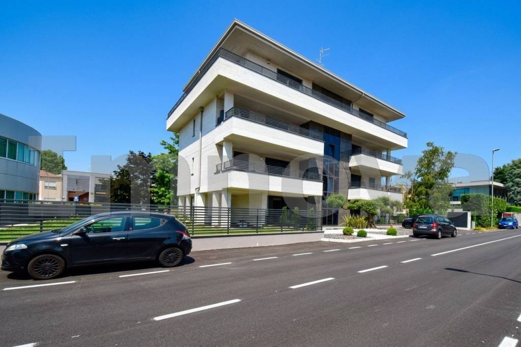 appartamento in vendita a Cesano Maderno in zona Cassina Savina