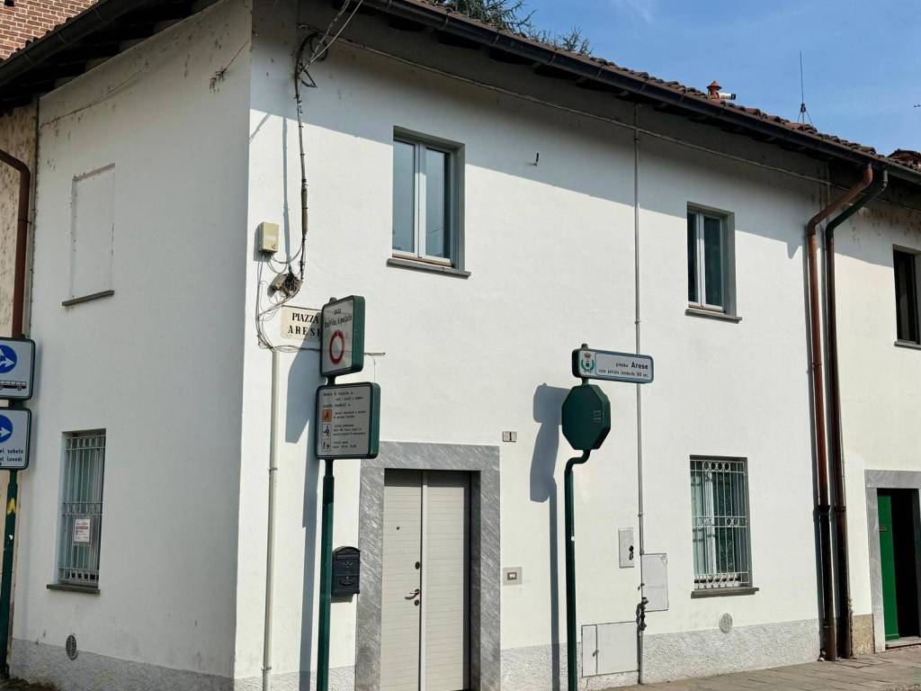 casa indipendente in vendita a Cesano Maderno in zona Binzago