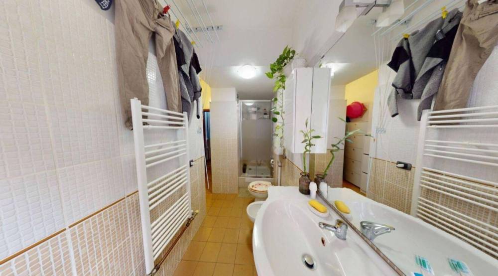 appartamento in vendita a Cesano Maderno in zona Villaggio Snia