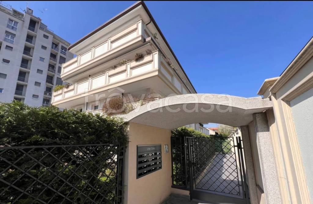appartamento in vendita a Cesano Maderno in zona Binzago