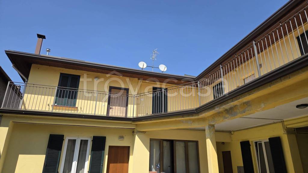 appartamento in vendita a Cesano Maderno in zona Binzago