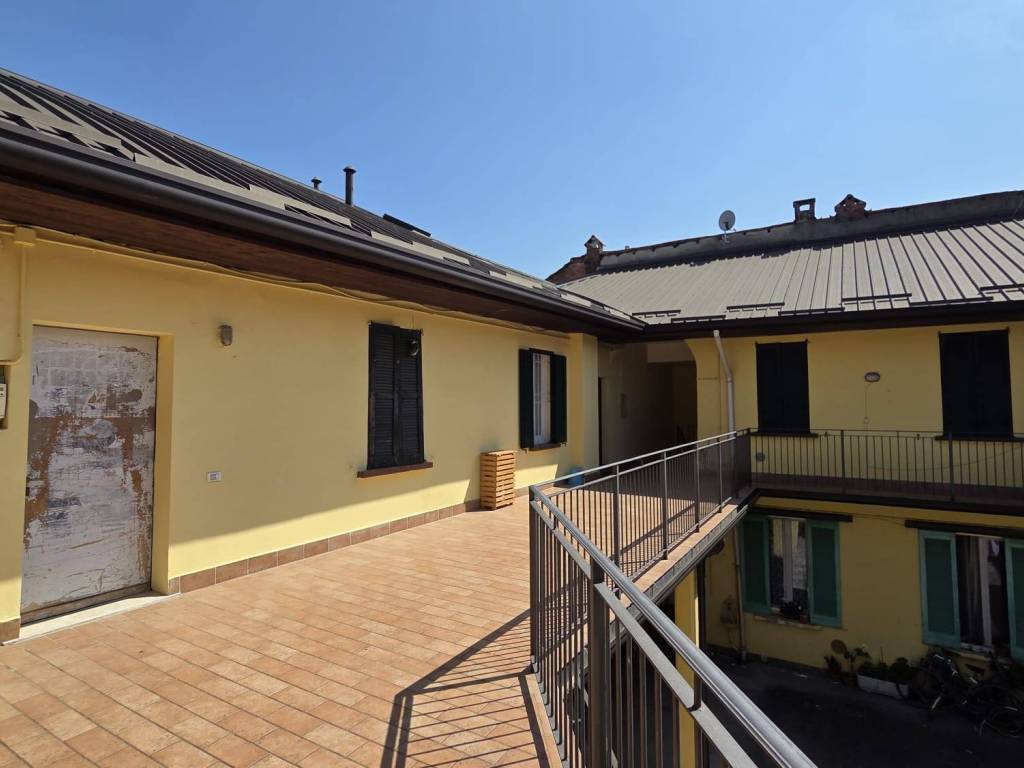 appartamento in vendita a Cesano Maderno in zona Binzago