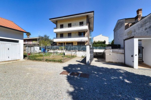 appartamento in vendita a Cesano Maderno in zona Binzago
