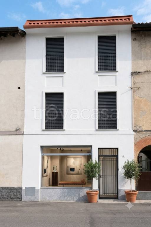 casa indipendente in vendita a Cesano Maderno in zona Binzago