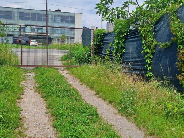 terreno agricolo in vendita a Cesano Maderno in zona Cassina Savina