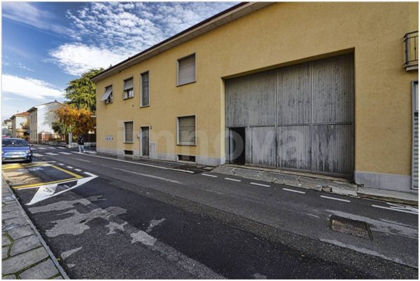 casa indipendente in vendita a Cesano Maderno in zona Cassina Savina