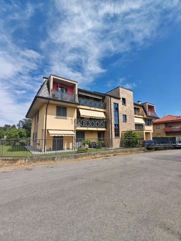 appartamento in vendita a Cesano Maderno in zona Cassina Savina