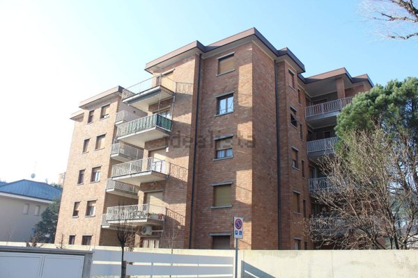 appartamento in vendita a Cesano Maderno in zona Villaggio Snia