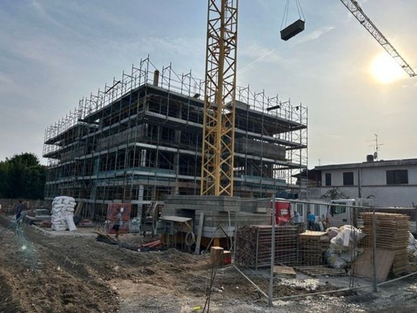 appartamento in vendita a Cesano Maderno in zona Cassina Savina