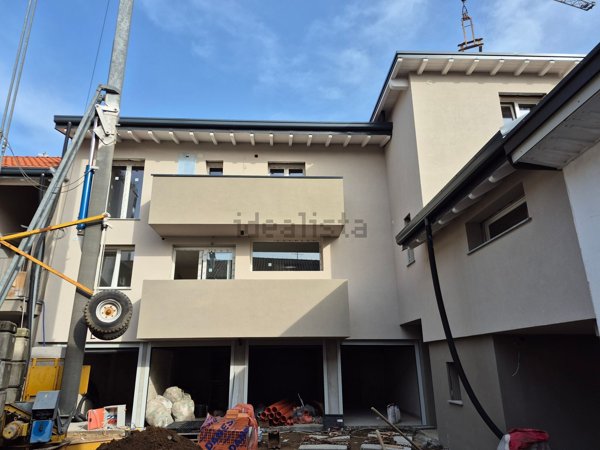 appartamento in vendita a Cesano Maderno in zona Villaggio Snia