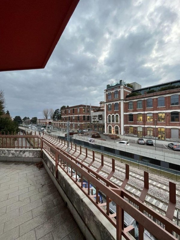 appartamento in vendita a Cesano Maderno in zona Binzago