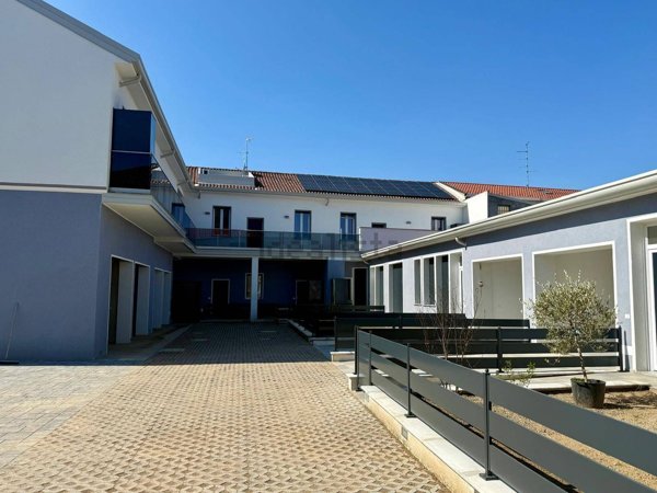 appartamento in vendita a Cesano Maderno in zona Binzago
