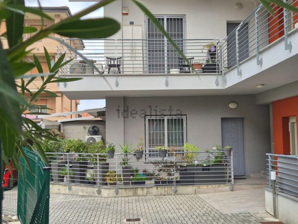 appartamento in vendita a Cesano Maderno in zona Binzago