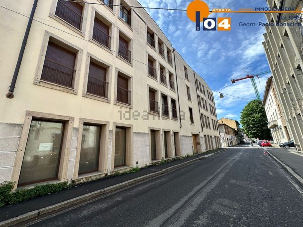 appartamento in vendita a Cesano Maderno in zona Villaggio Snia