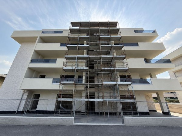 appartamento in vendita a Cesano Maderno in zona Villaggio Snia