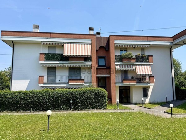 appartamento in vendita a Cesano Maderno in zona Cassina Savina