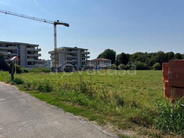 terreno agricolo in vendita a Cesano Maderno in zona Cassina Savina