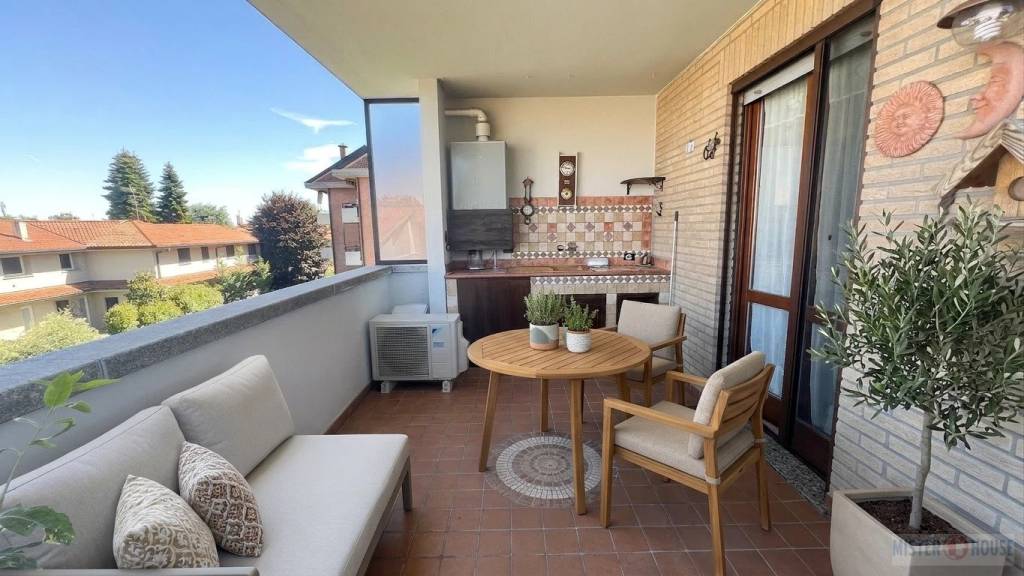 appartamento in vendita a Cesano Maderno in zona Villaggio Snia