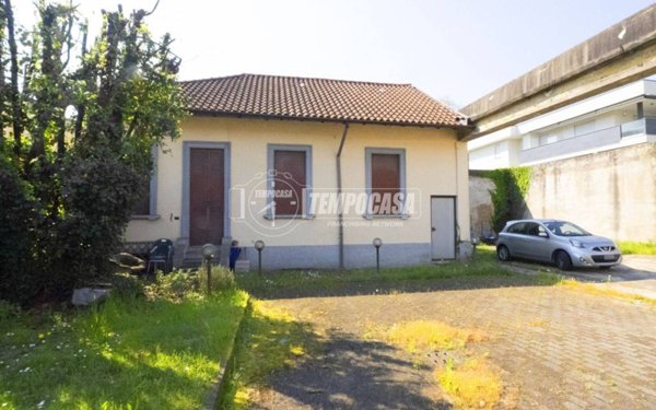 casa indipendente in vendita a Cesano Maderno in zona Cassina Savina