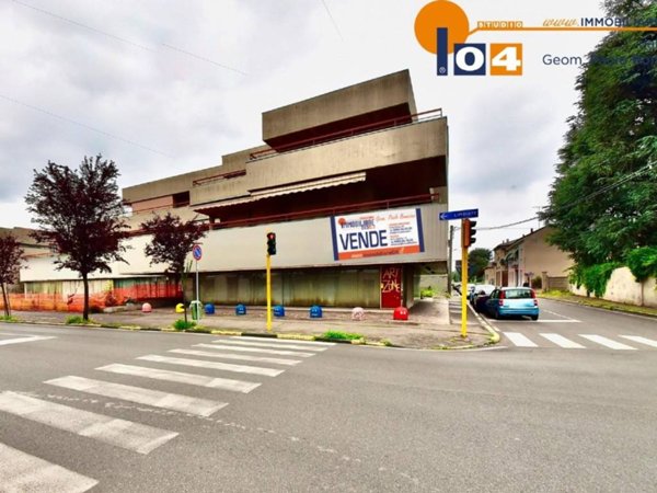 intera palazzina in vendita a Cesano Maderno in zona Binzago
