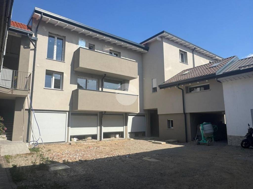 appartamento in vendita a Cesano Maderno in zona Binzago