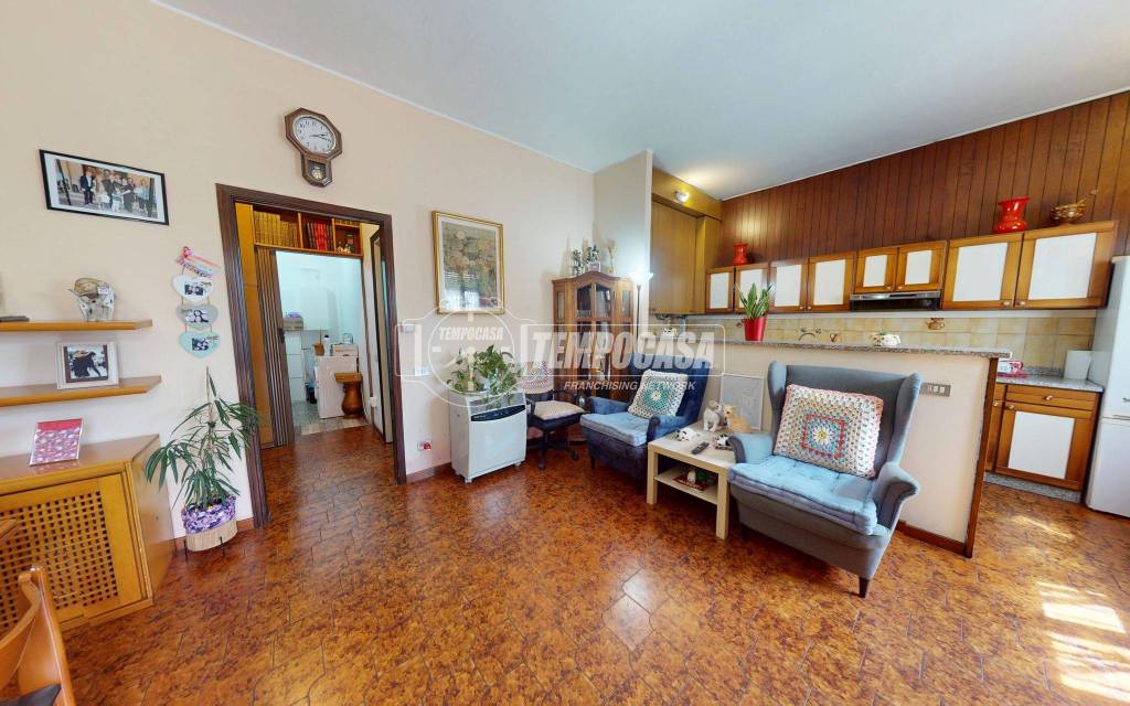 appartamento in vendita a Cesano Maderno in zona Binzago
