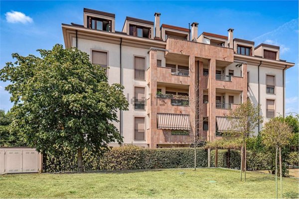appartamento in vendita a Cesano Maderno in zona Cassina Savina