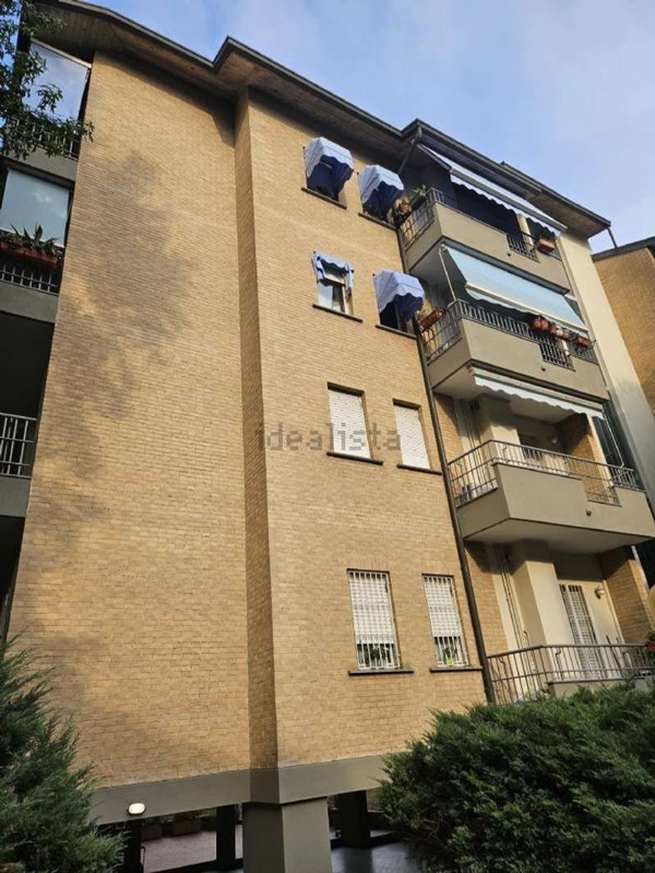 appartamento in vendita a Cesano Maderno in zona Binzago