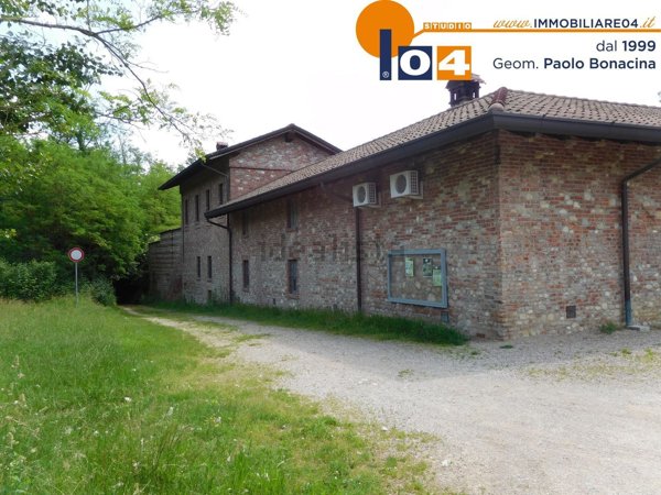 casa indipendente in vendita a Cesano Maderno in zona Cassina Savina