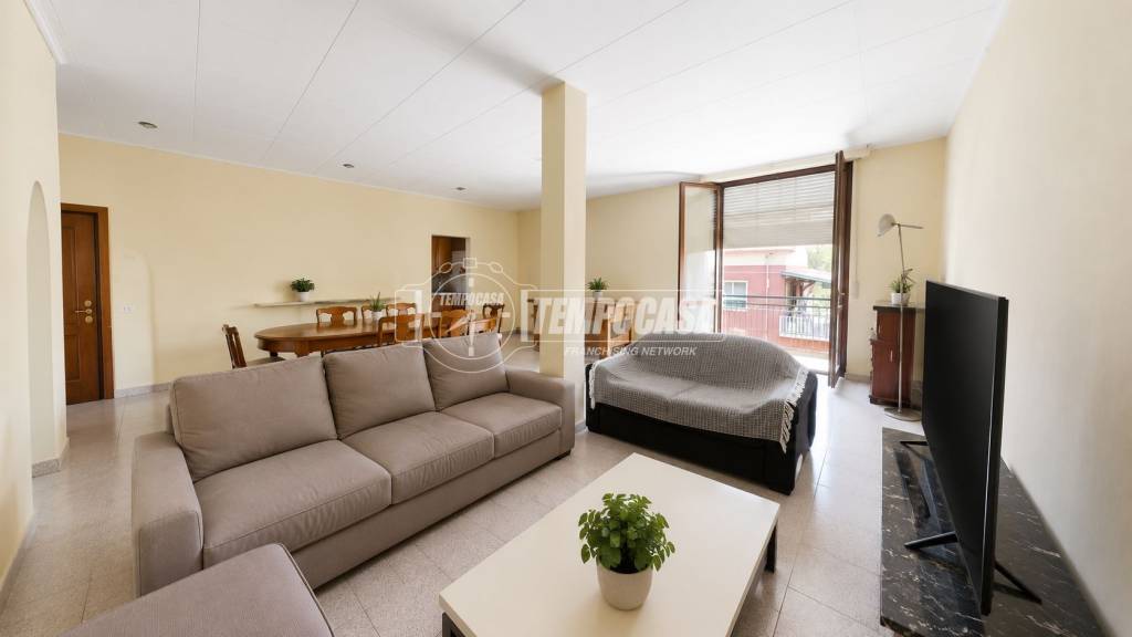 appartamento in vendita a Cesano Maderno in zona Cassina Savina