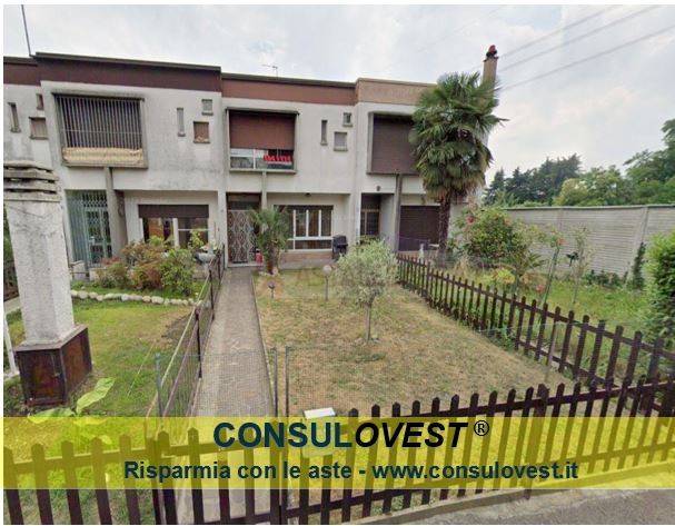 casa indipendente in vendita a Cesano Maderno in zona Cassina Savina