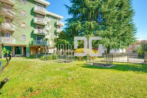appartamento in vendita a Cesano Maderno in zona Cassina Savina