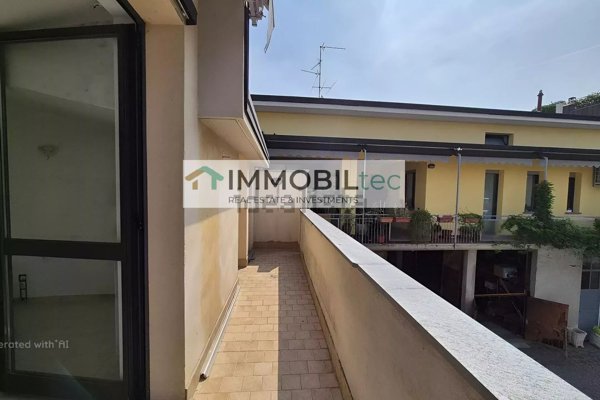 appartamento in vendita a Cesano Maderno in zona Binzago