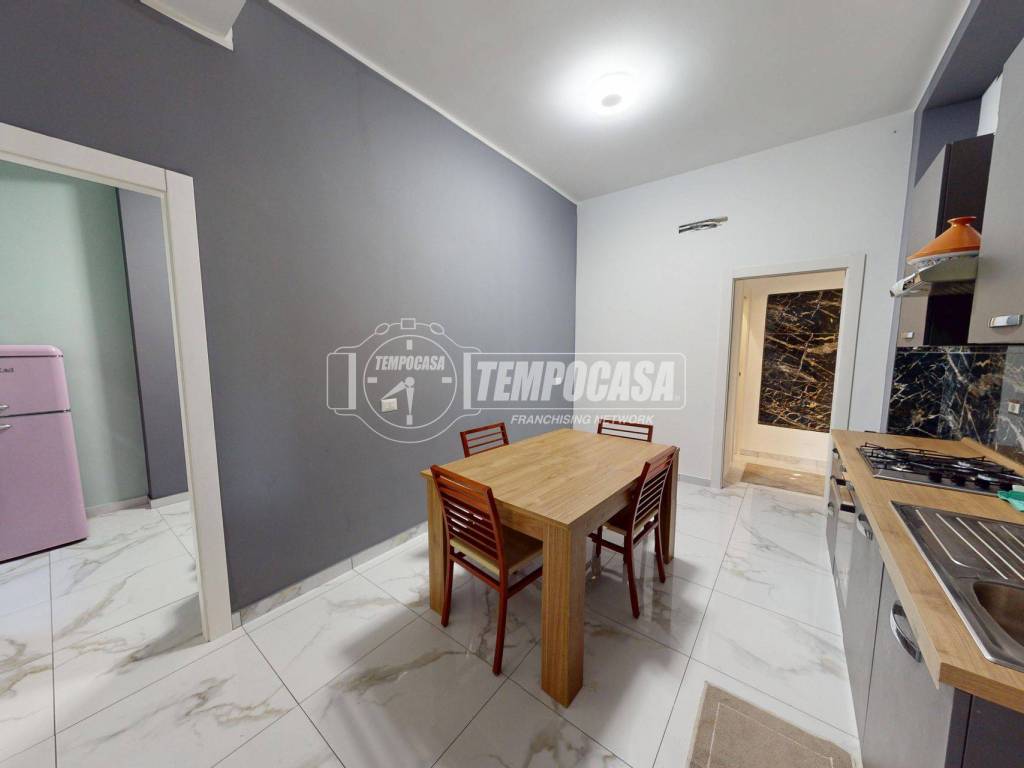 appartamento in vendita a Cesano Maderno in zona Cassina Savina