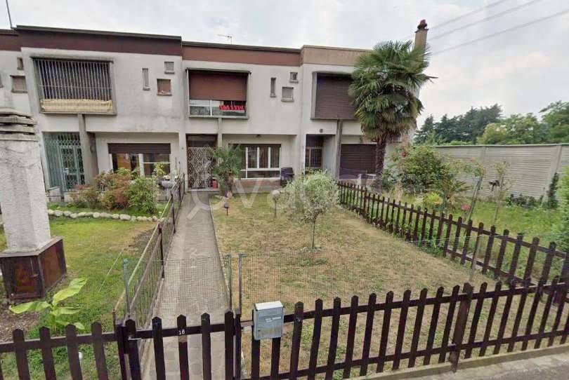 casa indipendente in vendita a Cesano Maderno in zona Cassina Savina