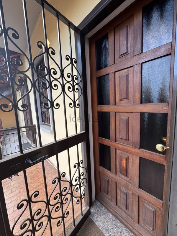 appartamento in vendita a Cesano Maderno in zona Binzago