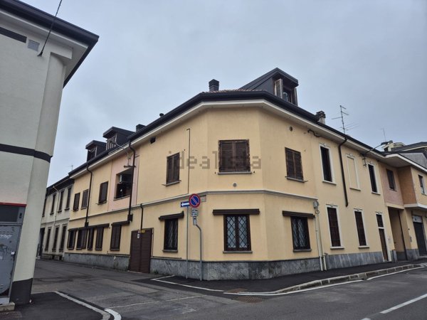appartamento in vendita a Cesano Maderno in zona Binzago