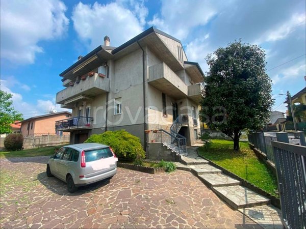 casa indipendente in vendita a Cesano Maderno in zona Binzago