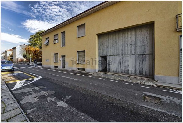 appartamento in vendita a Cesano Maderno in zona Cassina Savina