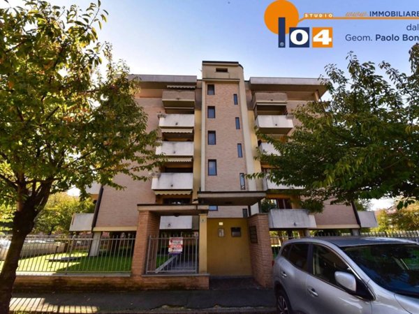appartamento in vendita a Cesano Maderno in zona Cassina Savina