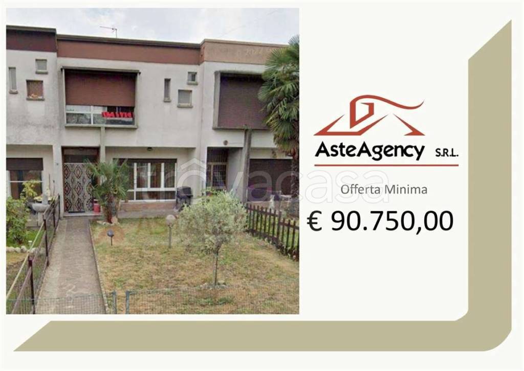 casa indipendente in vendita a Cesano Maderno in zona Cassina Savina